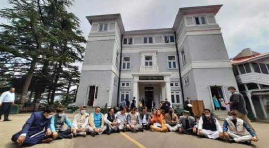 विपिन सिंह परमार को पद से हटाने की मांग