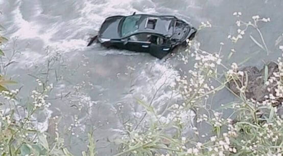 car fell in Beas river