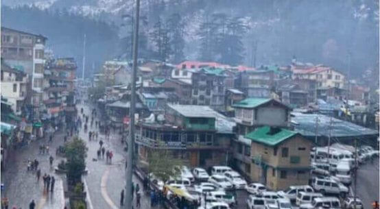 Snowfall in Manali