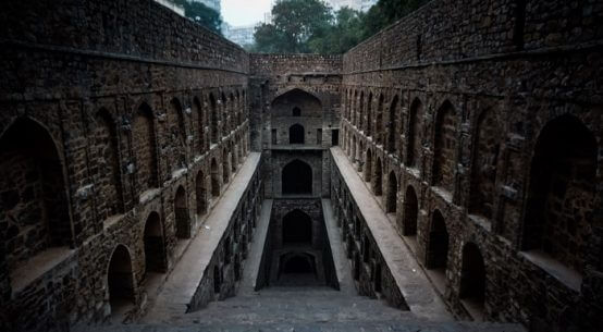 agrasen ki baoli