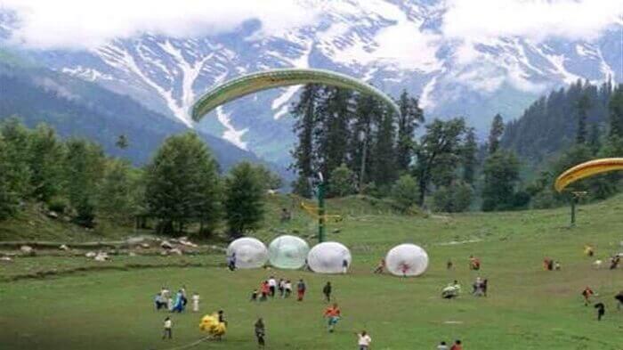 tourist city Manali