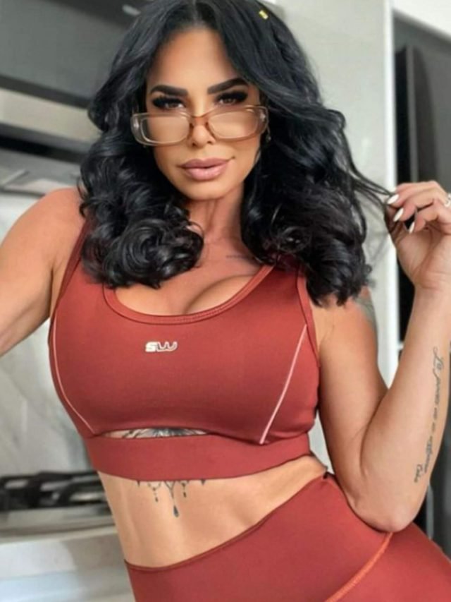 Lis Vega in Bathing Suit Enjoys